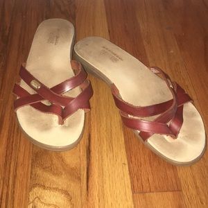GH Bass & Co. Size 8 WIDE Strappy Sandals